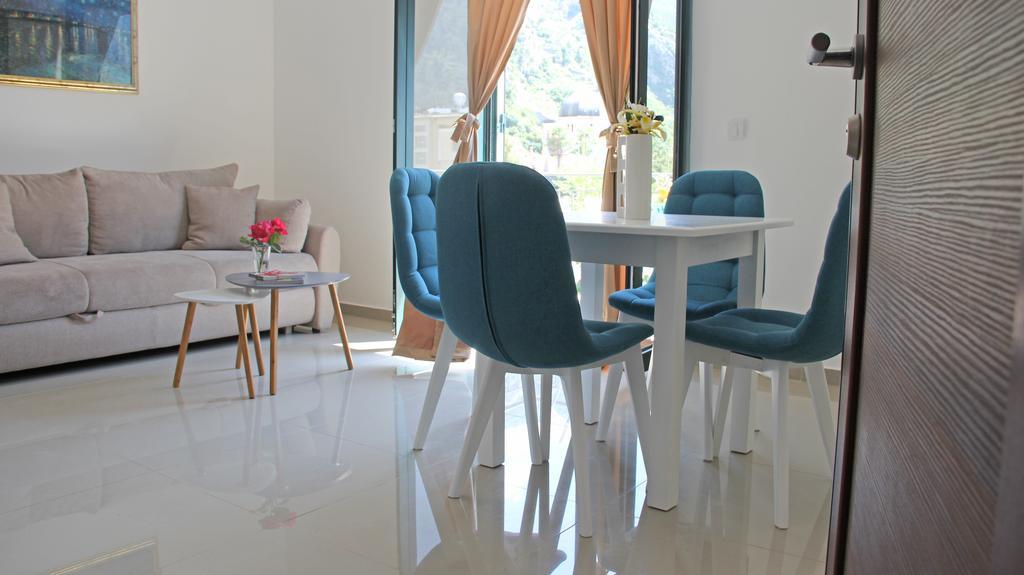 Filipa Apartment Cattaro Esterno foto